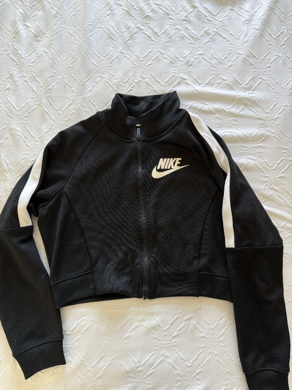 Nike Women’s Black & White Full-Zip Cropped Track Jacket